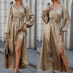 Elegant Gold Maxi Dress
Size 10
.